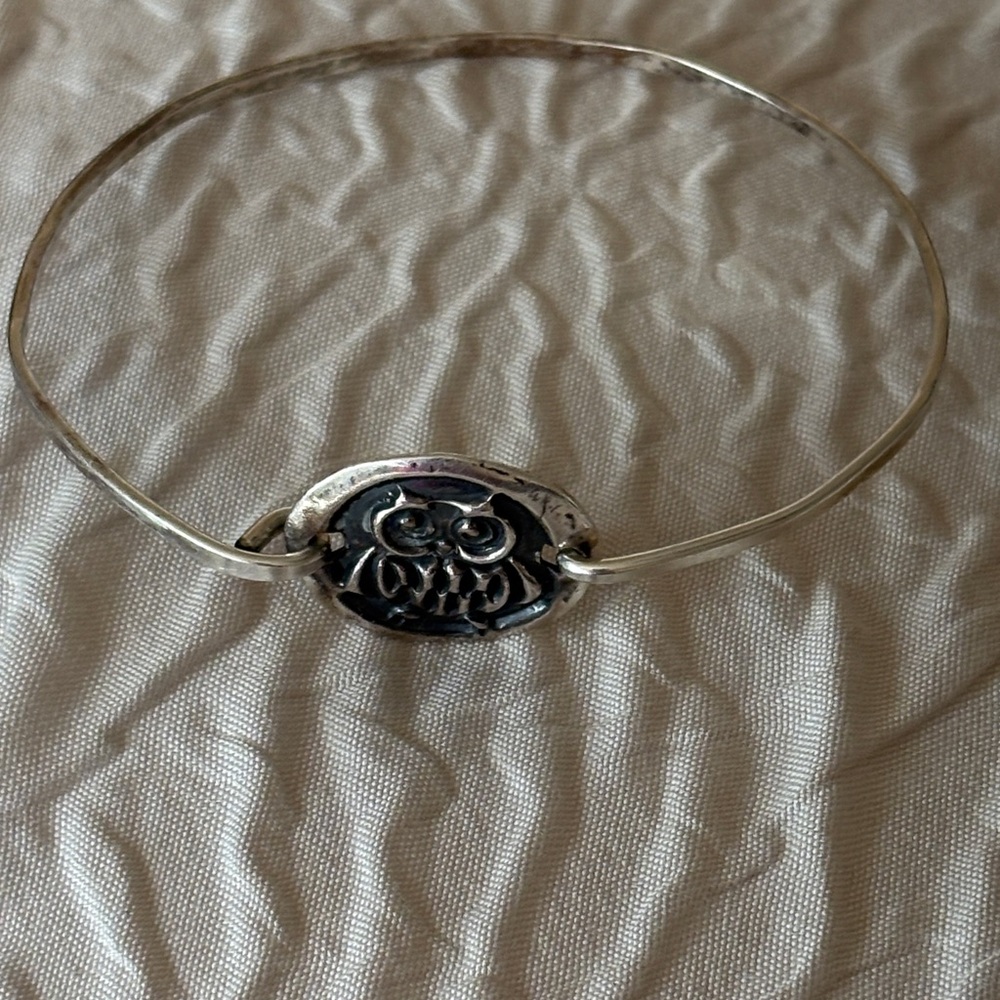 Silver Owl Bracelet, clasp hook closure
